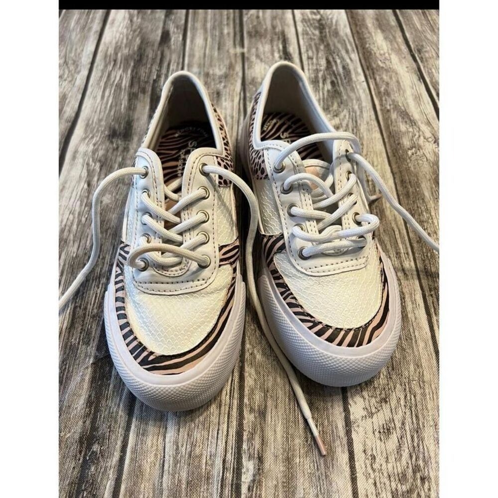 Girls Sperry white pink animal print‎ size 3 Lace Up